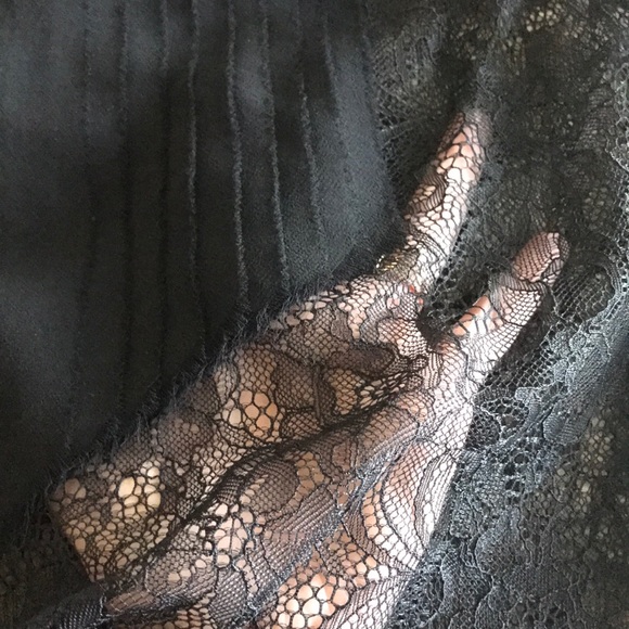 BCBG Lace Shell - Picture 4 of 4